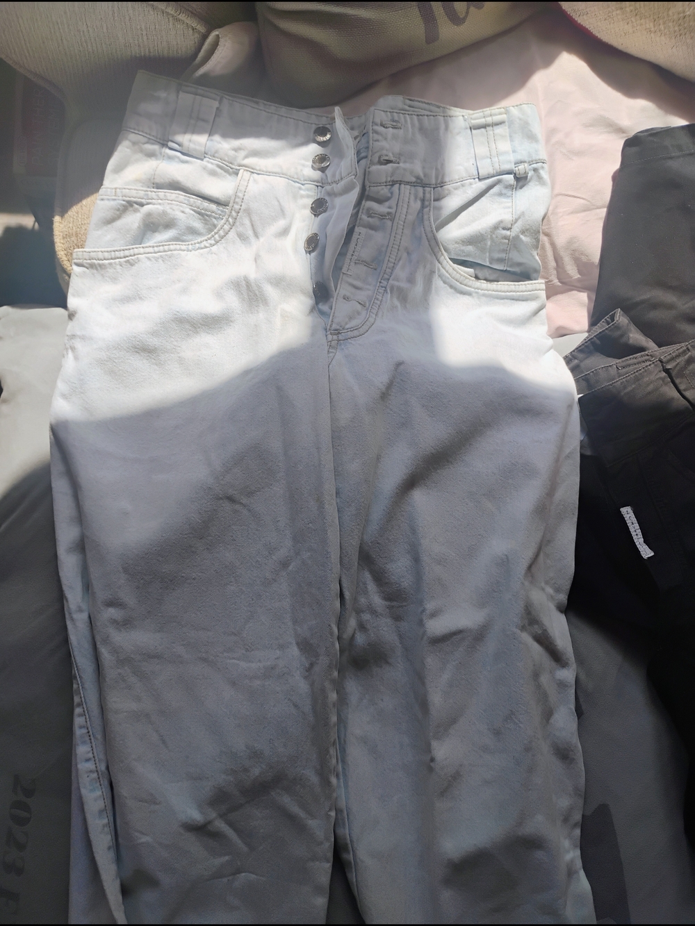 Z. Cavaricci Light Blue High-Rise Jeans with Button Fly Size 29.